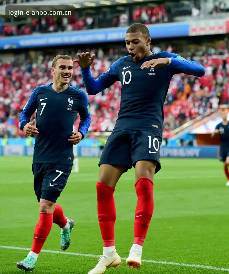 法国队3-0伊拉克提前出线，姆巴佩追平克洛泽！梅西18球纪录能否守住